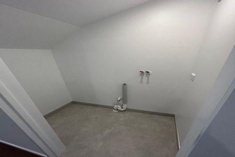 Photo of property in 11/19 Roberts Road, Glenfield, Auckland, 0629