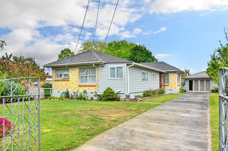 Photo of property in 15 Laurie Avenue, Papakura, 2110