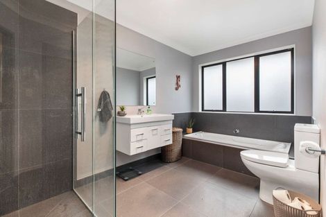 Photo of property in 3 Margaret Place, Waiuku, 2123