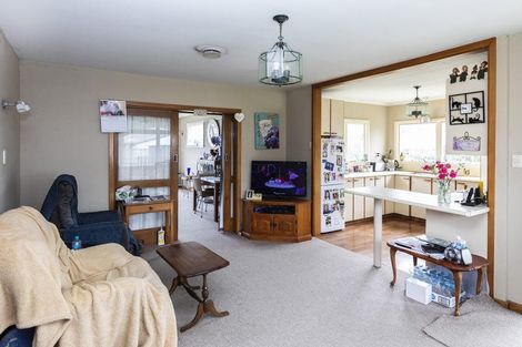 Photo of property in 242 Centaurus Road, Saint Martins, Christchurch, 8022