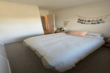 Photo of property in 2 Shelduck Road, Jacks Point, 9371