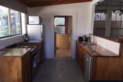 Photo of property in 34 Shakespeare Road, Bluff Hill, Napier, 4110