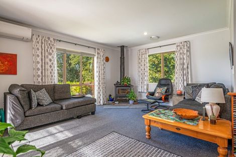 Photo of property in 10 Haggerty Street, Kimbolton, 4774