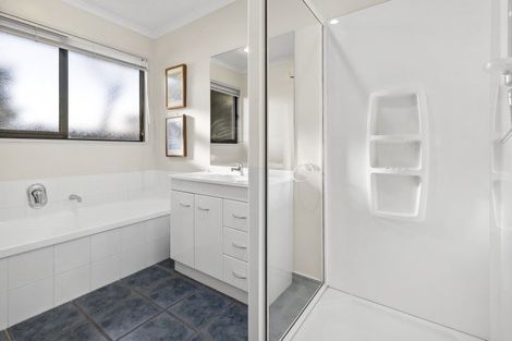 Photo of property in 45 Kings Drive, Wanaka, 9305