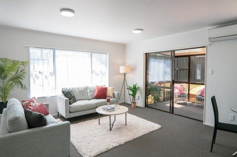 Photo of property in 1/50 Wellington Street, Howick, Auckland, 2014