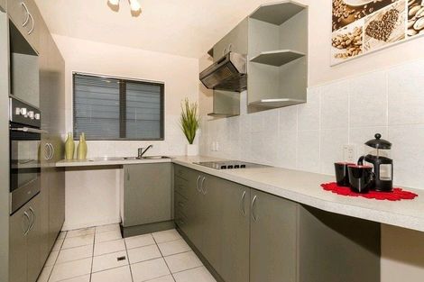 Photo of property in 25/3 Hulme Place, Henderson, Auckland, 0612