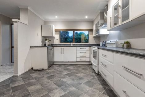 Photo of property in 189 Tararua Road, Levin, 5571