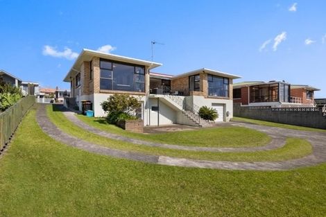 Photo of property in 21 Tirinui Crest Road, Otumoetai, Tauranga, 3110