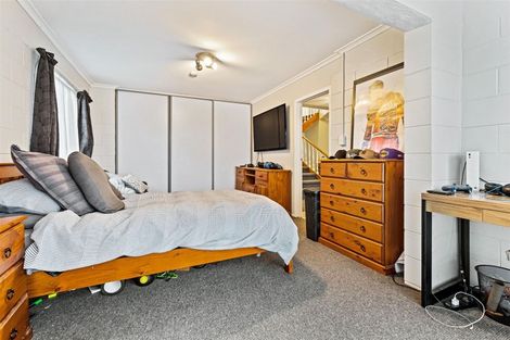 Photo of property in 22 Realm Place, Massey, Auckland, 0614