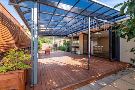 Photo of property in 204 Heta Road, Merrilands, New Plymouth, 4312