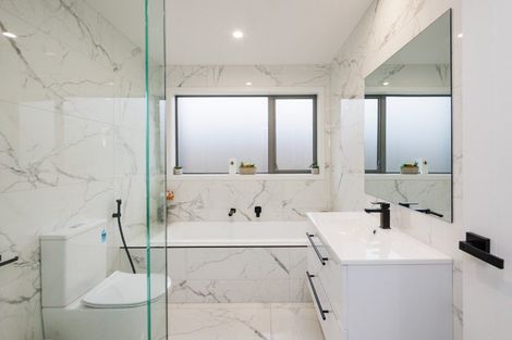 Photo of property in 12 Ivy Lane, Kelvin Grove, Palmerston North, 4414