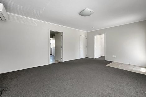 Photo of property in 1/216 Beach Road, Campbells Bay, Auckland, 0630