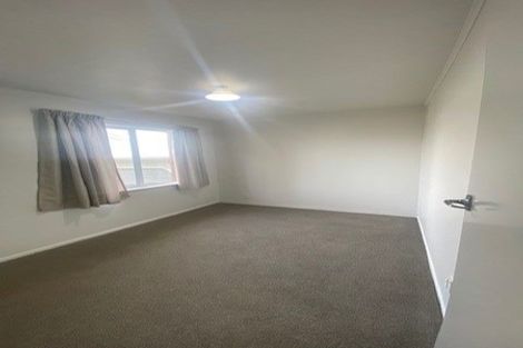 Photo of property in 4 Hallewell Crescent, Johnsonville, Wellington, 6037