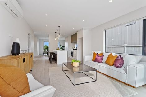Photo of property in 78 Metoriti Crescent, Karaka, 2124