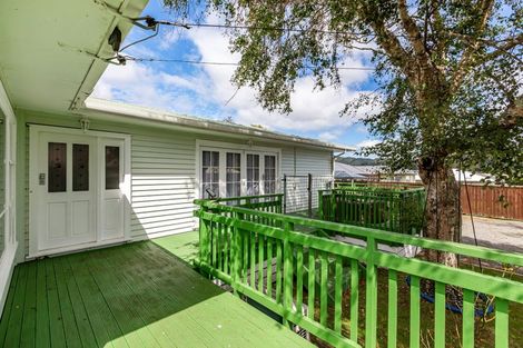 Photo of property in 51 Russell Road, Wainuiomata, Lower Hutt, 5014