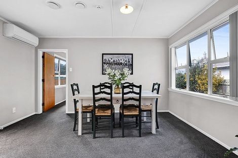 Photo of property in 31 Paritutu Road, Spotswood, New Plymouth, 4310