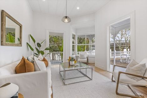 Photo of property in 25 Princes Street, Northcote Point, Auckland, 0627