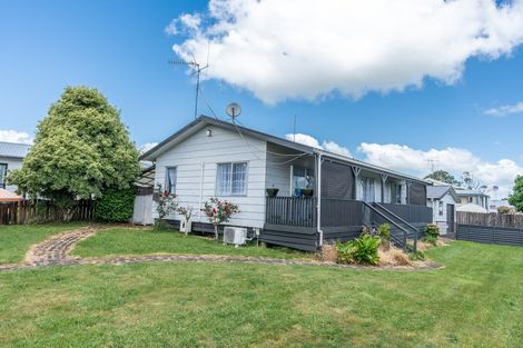Photo of property in 369 Kahikatea Drive, Dinsdale, Hamilton, 3204