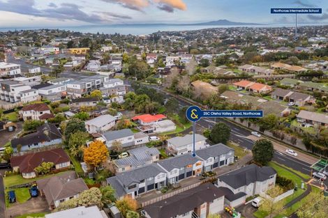 Photo of property in 25a Oteha Valley Road, Northcross, Auckland, 0632