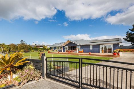 Photo of property in 37 Branksome Place, Aokautere, Palmerston North, 4471