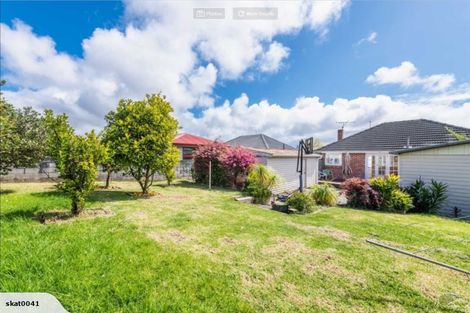 Photo of property in 9 Paton Avenue, Te Atatu South, Auckland, 0610