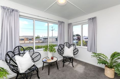 Photo of property in 141 Tukapa Street, Westown, New Plymouth, 4310