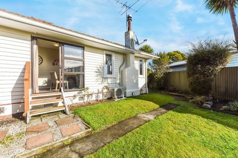 Photo of property in 1/50 Parkers Road, Tahunanui, Nelson, 7011