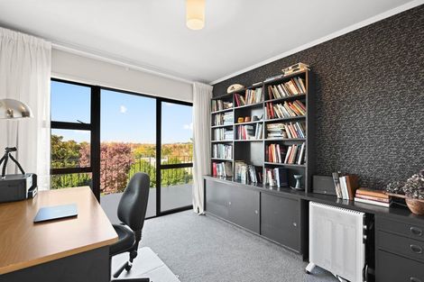 Photo of property in 33a Carey Street, Maeroa, Hamilton, 3200