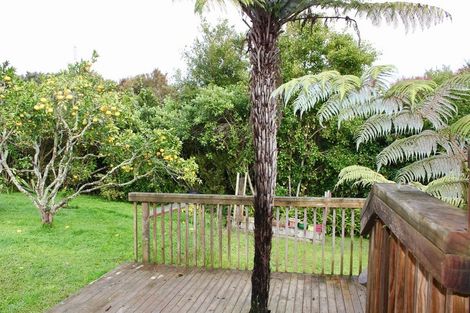 Photo of property in 58 Taipari Road, Te Atatu Peninsula, Auckland, 0610