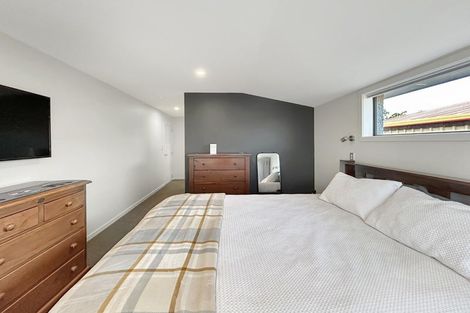 Photo of property in 9 Grange Street, Winton, 9720