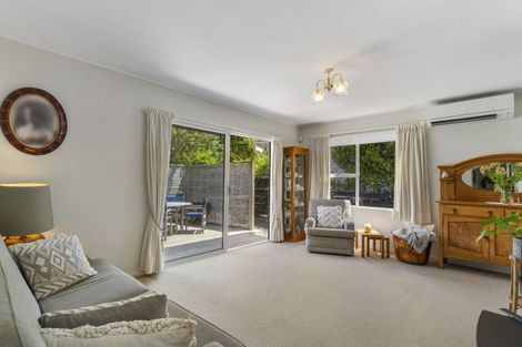 Photo of property in 71 Hartley Terrace, Massey, Auckland, 0614