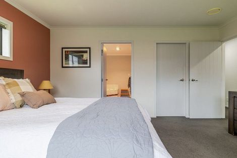 Photo of property in 7 Pegasus Place, Kelvin Grove, Palmerston North, 4414