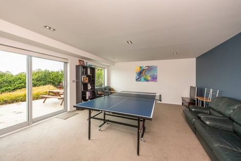 Photo of property in 24 Mewburn Rise, Karori, Wellington, 6012