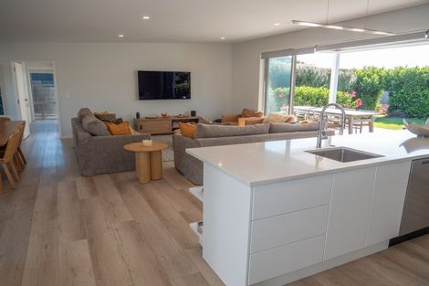 Photo of property in 38 Bayside Drive, Coopers Beach, 0420