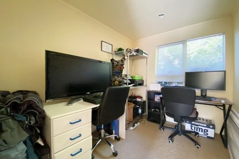 Photo of property in 37 Onedin Place, Titirangi, Auckland, 0604