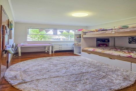 Photo of property in 1 Coburg Street, Henderson, Auckland, 0612