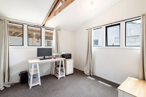 Photo of property in 1/17 Stanley Road, Glenfield, Auckland, 0629