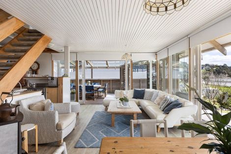 Photo of property in 5 Marine Parade, Orewa, 0931