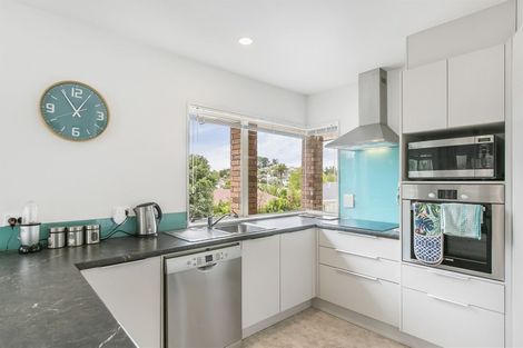 Photo of property in 3 Bluebird Crescent, Unsworth Heights, Auckland, 0632
