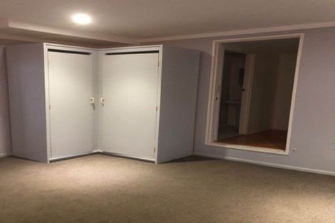 Photo of property in 35 Glenbervie Crescent, Massey, Auckland, 0614