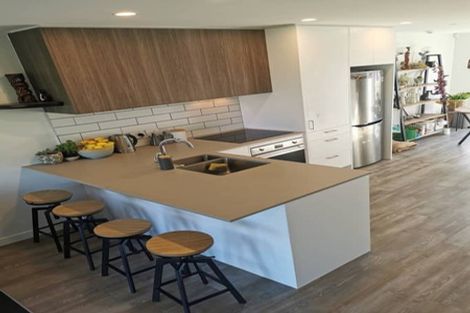 Photo of property in 129 Sunnyside Road, Sunnyvale, Auckland, 0612