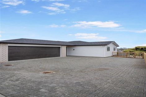 Photo of property in 18a Orams Road, Hillpark, Auckland, 2102