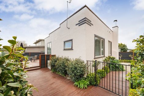 Photo of property in 31 Puriri Terrace, Roslyn, Palmerston North, 4414