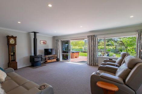 Photo of property in 10 Rochfort Street, Otane, 4202