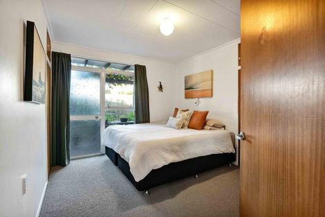 Photo of property in 94 Messenger Terrace, Oakura, 4314