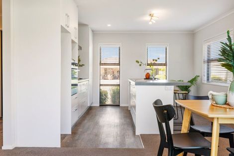 Photo of property in 11 Kahuparere Crescent, Pyes Pa, Tauranga, 3112