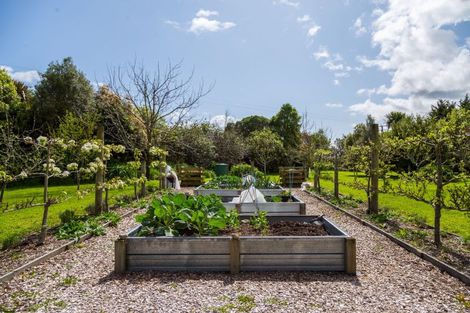 Photo of property in 1832 State Highway 2, Tauwharenikau, Greytown, 5794