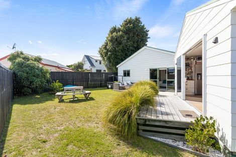 Photo of property in 135 Mayfair Avenue, Whangamata, 3620