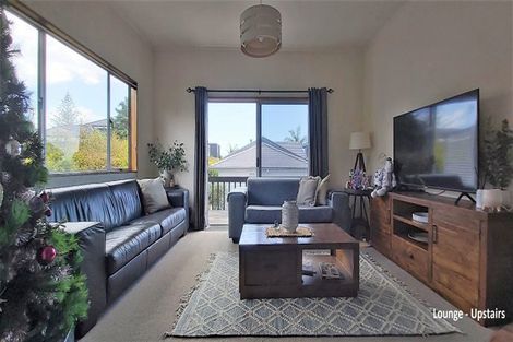 Photo of property in 84a Marine Parade, Mellons Bay, Auckland, 2014