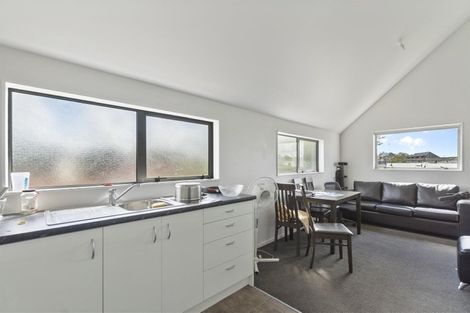 Photo of property in 7u3 Snead Place, Hamilton East, Hamilton, 3216